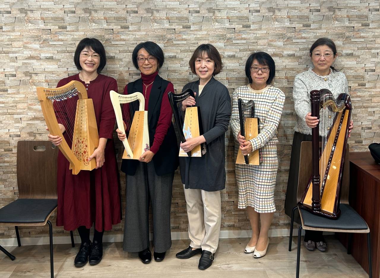 竪琴（ハープ）を奏でる会